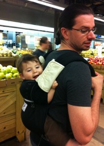 Darius babywearing LP